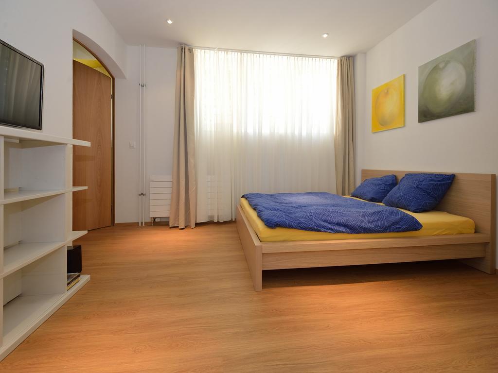 Garden Studio Apartment Zuerichberg Room photo